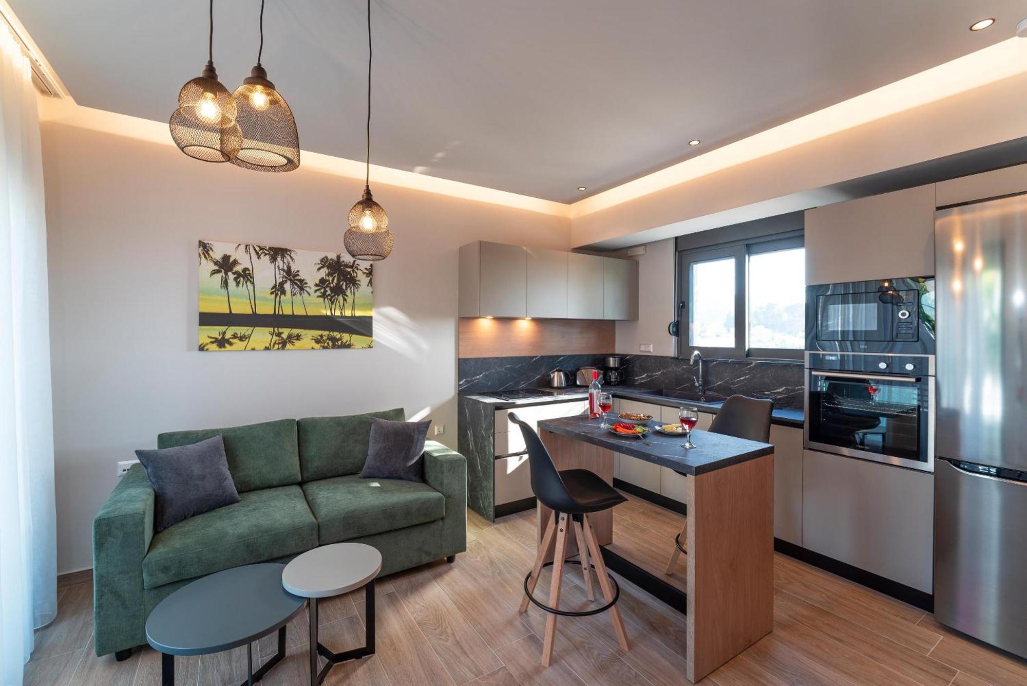 Palmeral Luxury Suites Kremasti  Room photo